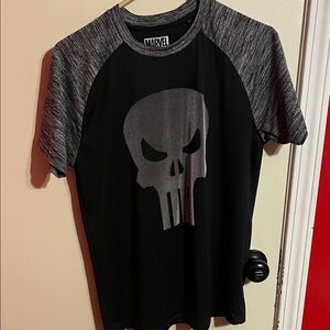 Marvel Black and Gray Skull Graphic Tee